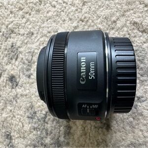 Canon Lens - Portait Lens - 50mm